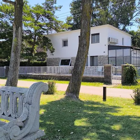 Seaview House Fonyod, Arpad Part *